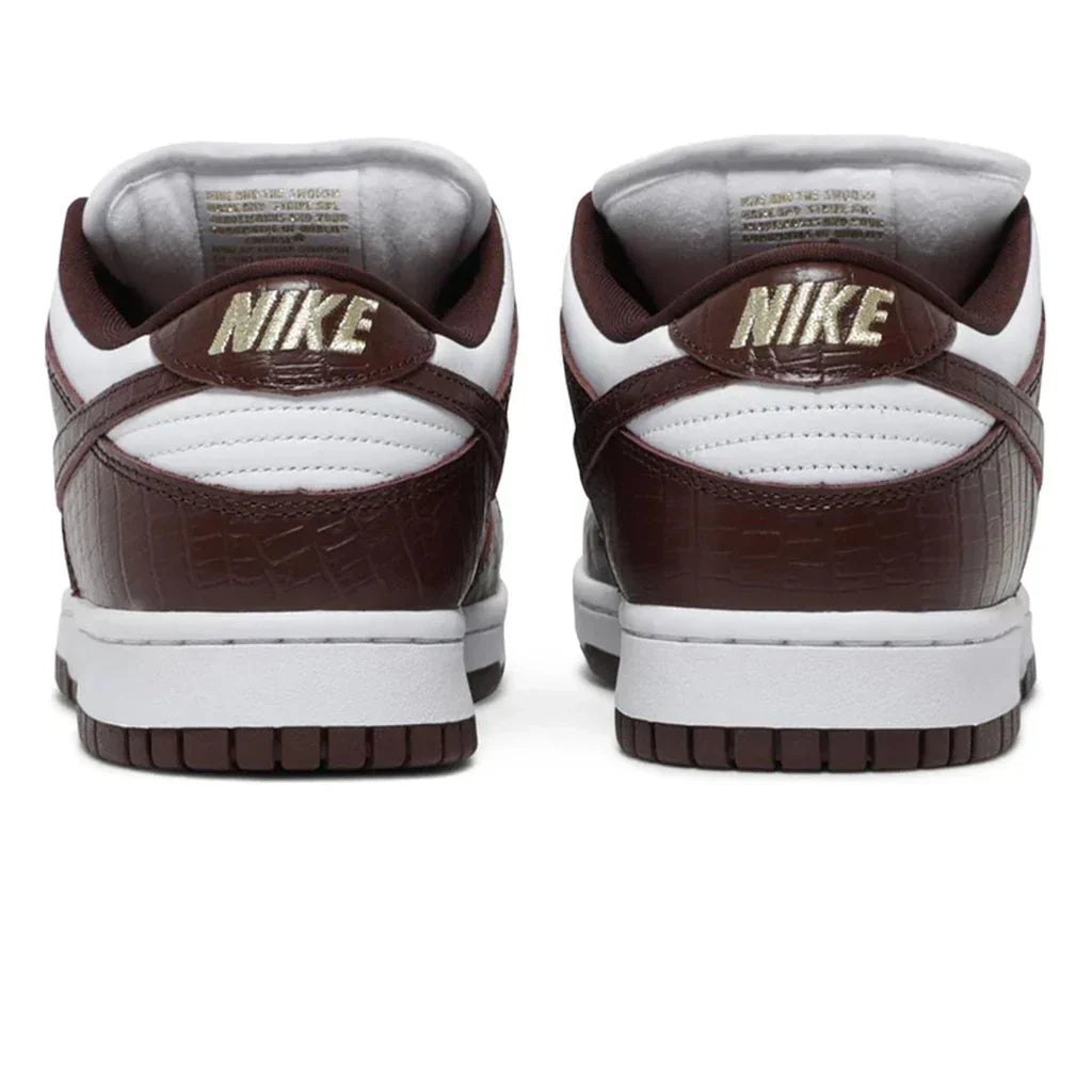 Nike SB x Supreme Dunk Low 'Barkroot Brown'