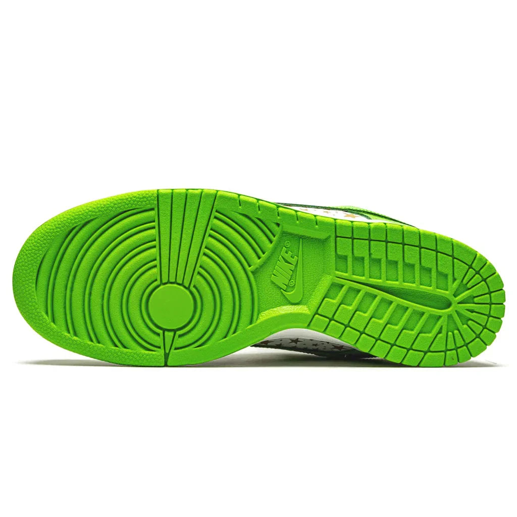 Nike SB x Supreme Dunk Low 'Mean Green'